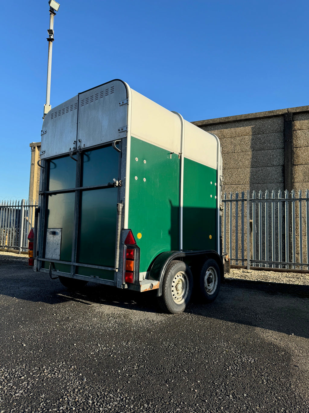 Ifor Williams HB505R Horse Trailer for Hire